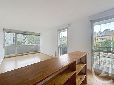 Appartement - 75 m² - 3 pièces