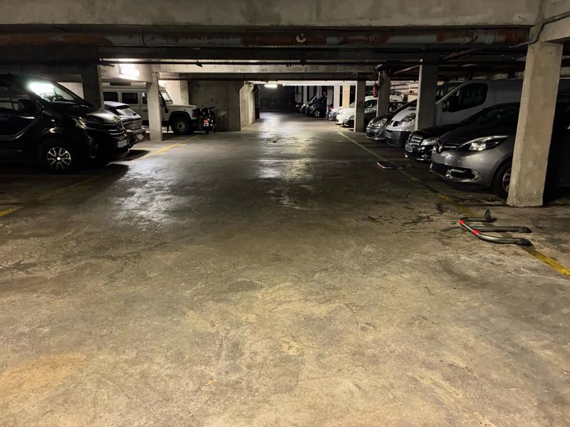 Parking / Garage - 14 m²