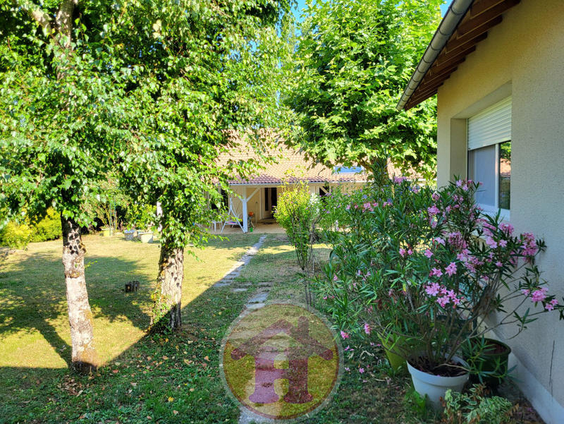 Maison - 92 m² - 5 pièces