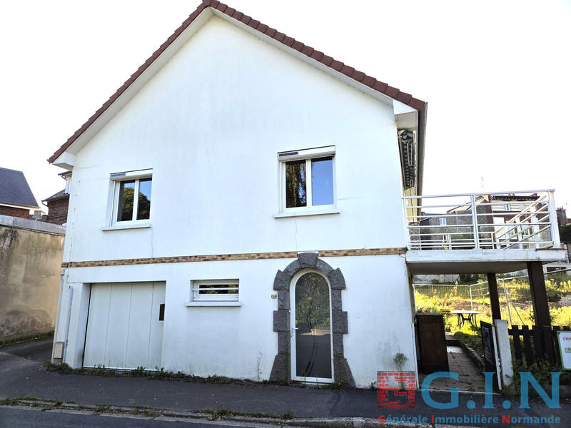 Maison de village - 150 m² - 8 pièces