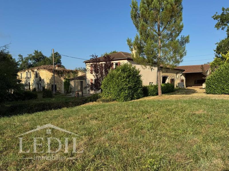 Propriété - 215 m² - 7 pièces