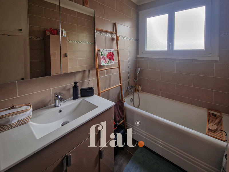 Appartement - 92 m² - 4 pièces