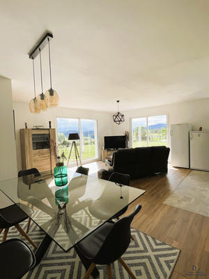 Maison - 96 m² - 4 pièces