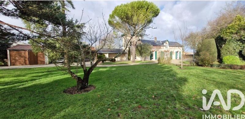 Maison - 188 m² - 8 pièces