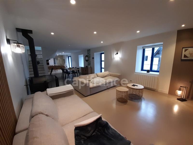 Maison - 163 m² - 5 pièces