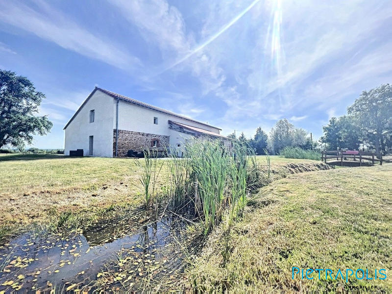 Maison ancienne - 245 m² - 8 pièces