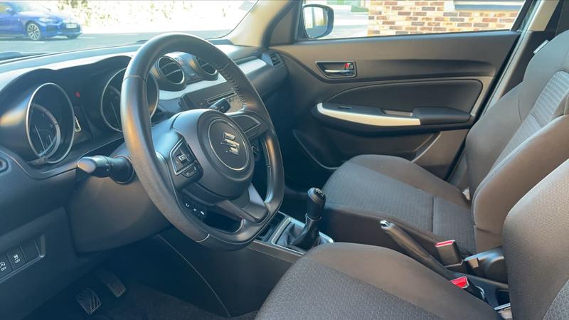 Suzuki Swift IV 1.2 DualJet 90 Hybrid Avantage