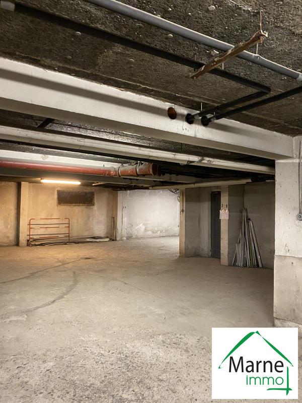 Parking / Garage - 10 m²