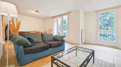 Appartement - 90 m² - 5 pièces