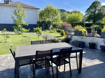 Maison de village - 144 m² - 9 pièces