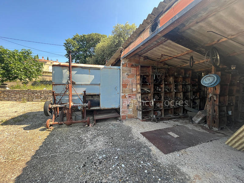 Local d'activité / Entrepôt - 200 m²