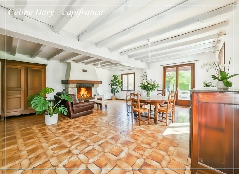 Villa - 220 m² - 8 pièces