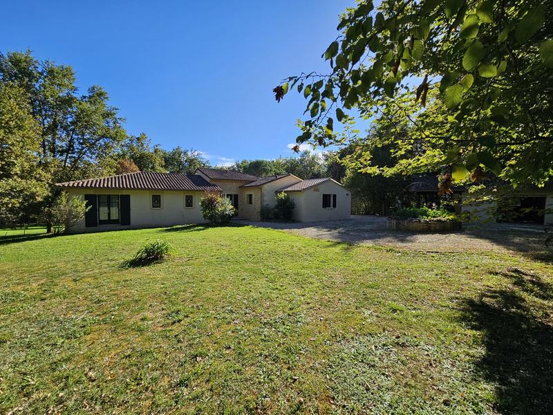 Maison contemporaine - 178 m² - 5 pièces