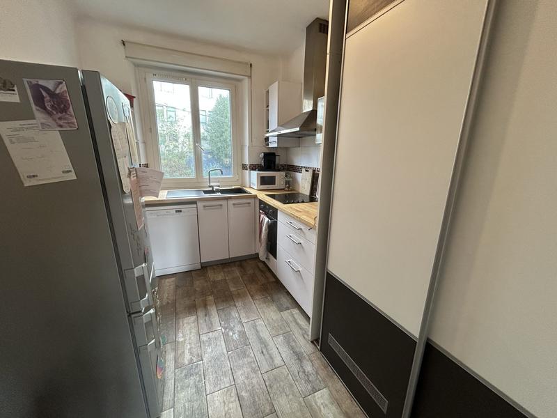 Appartement - 93 m² - 5 pièces