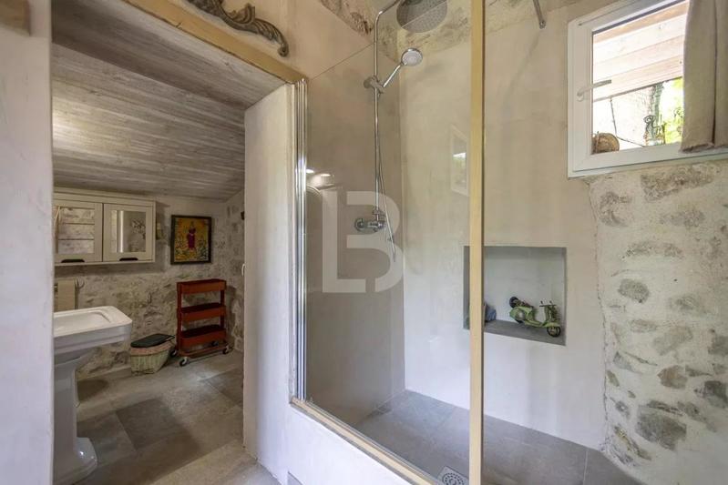 Mas - 160 m² - 6 pièces