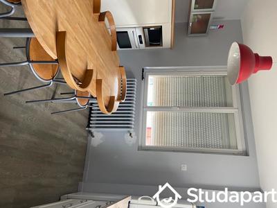 Chambre - 14 m² - 1 pièce