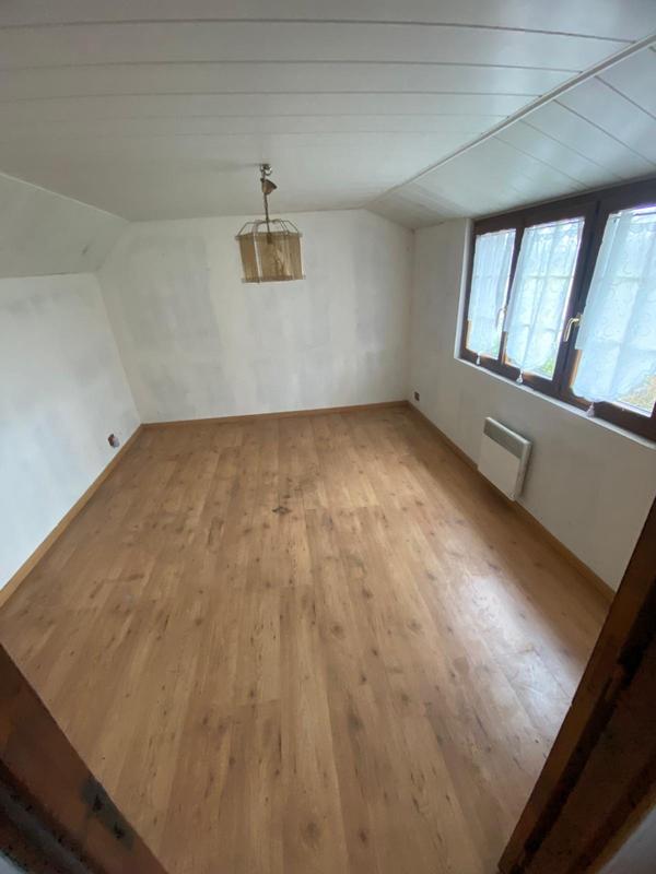 Maison - 104 m² - 4 pièces