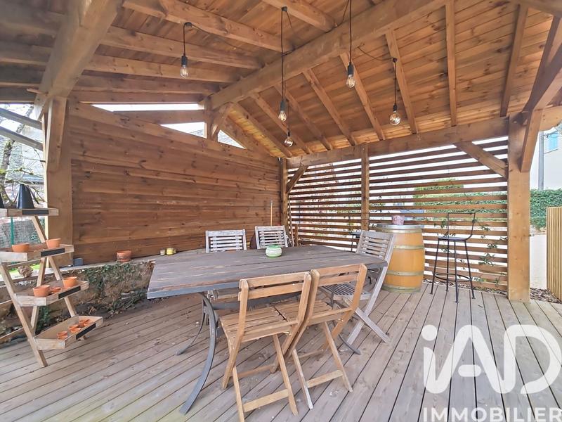 Maison - 368 m² - 10 pièces