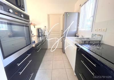 Maison - 86 m² - 6 pièces