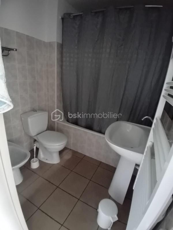 Maison - 260 m² - 12 pièces