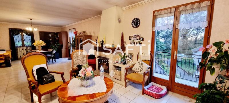 Maison - 310 m² - 9 pièces