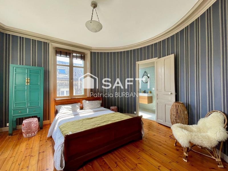 Maison - 184 m² - 8 pièces