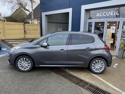 Peugeot 208 1,2 82 Cv Bvm5 Finition Allure