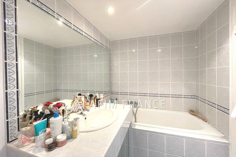 Appartement - 83 m² - 4 pièces