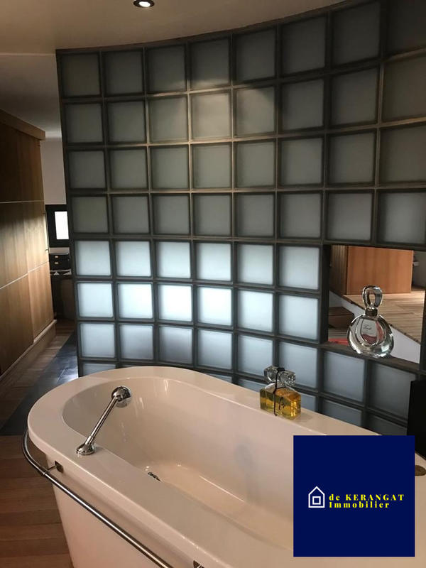 Maison contemporaine - 212 m² - 8 pièces