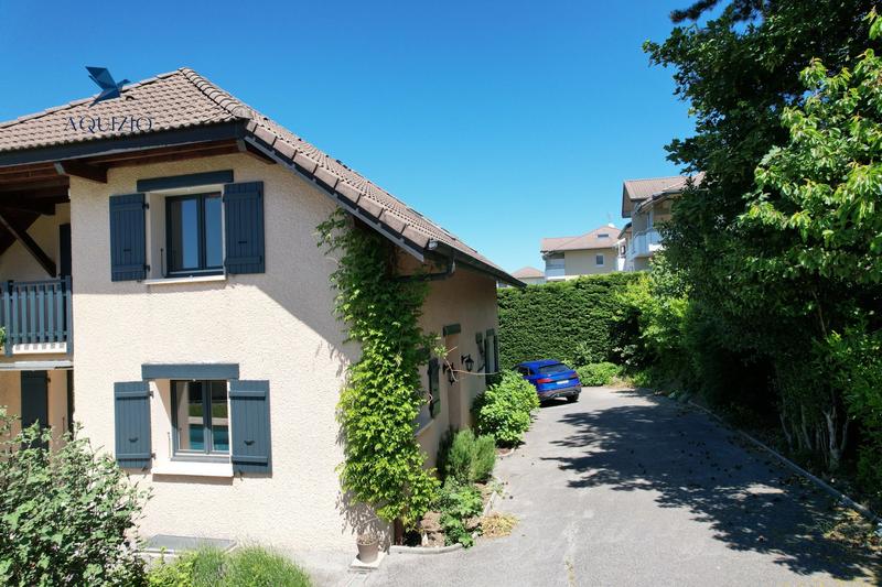 Villa - 261 m² - 8 pièces