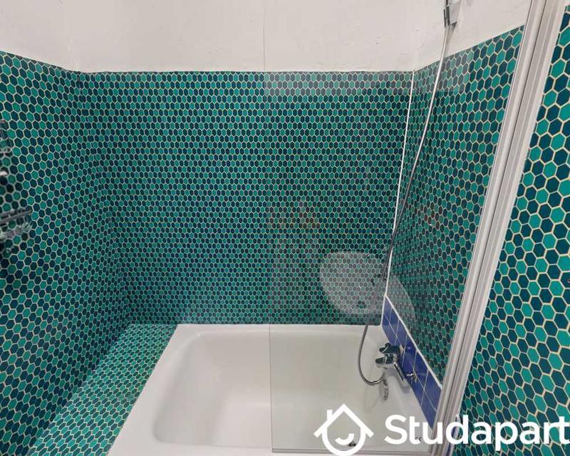 Chambre - 120 m² - 1 pièce