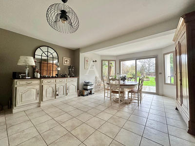 Maison - 205 m² - 5 pièces