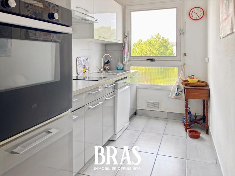 Appartement - 90 m² - 4 pièces