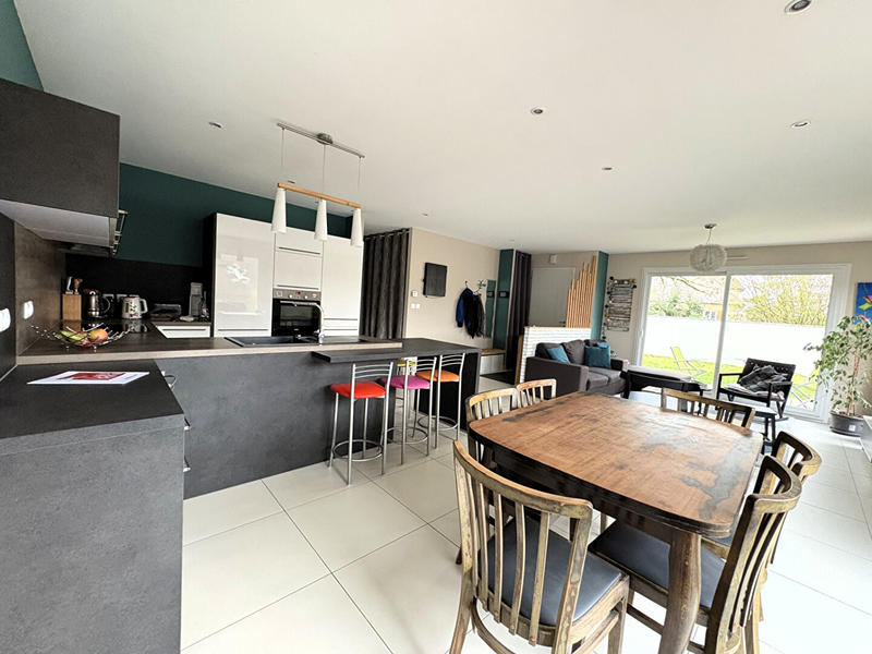 Maison - 134 m² - 6 pièces