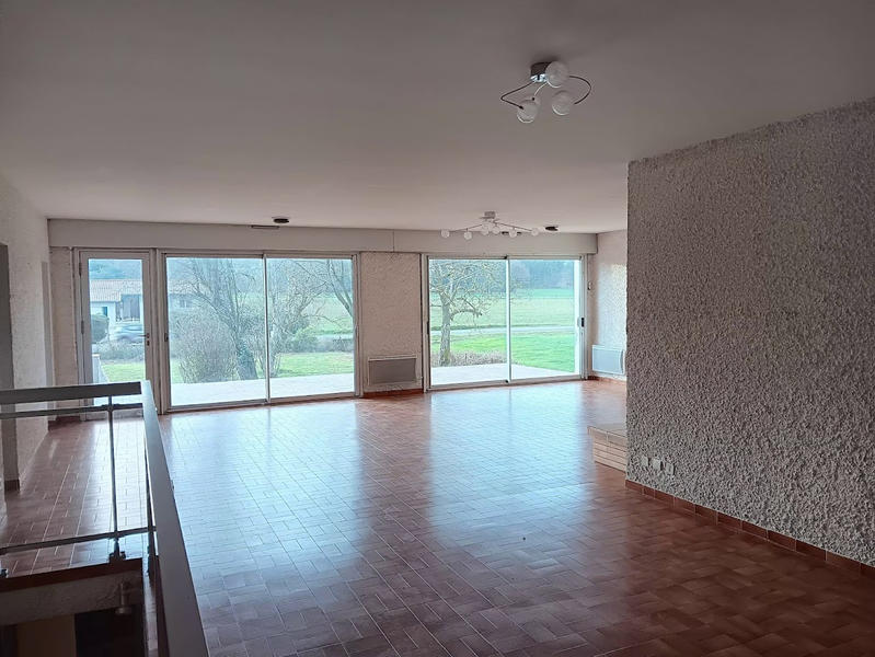 Maison - 158 m² - 6 pièces