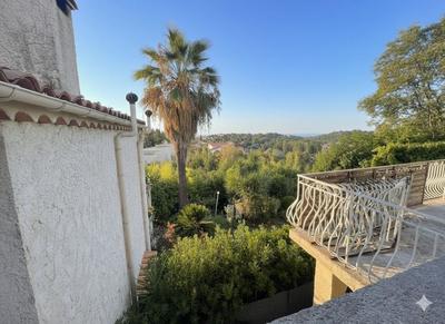 Propriété - 150 m² - 5 pièces