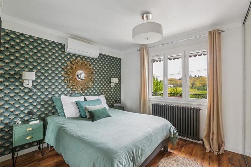 Villa - 221 m² - 6 pièces