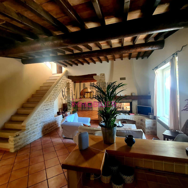 Maison - 250 m² - 7 pièces