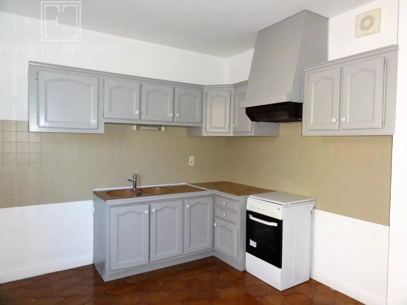 Maison - 233 m² - 12 pièces