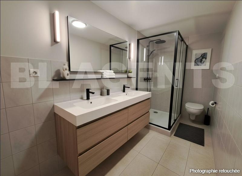 Maison - 275 m² - 8 pièces