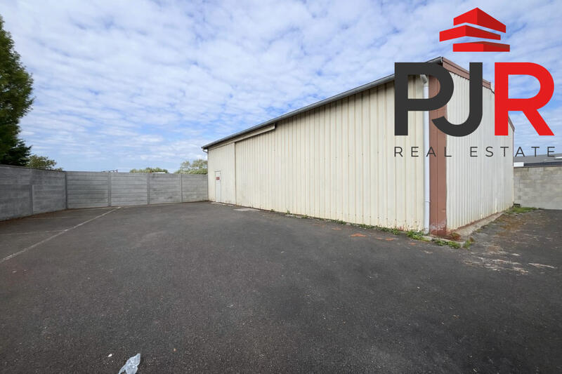 Local d'activités - 195 m²