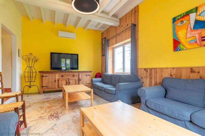 Propriété - 277 m² - 13 pièces