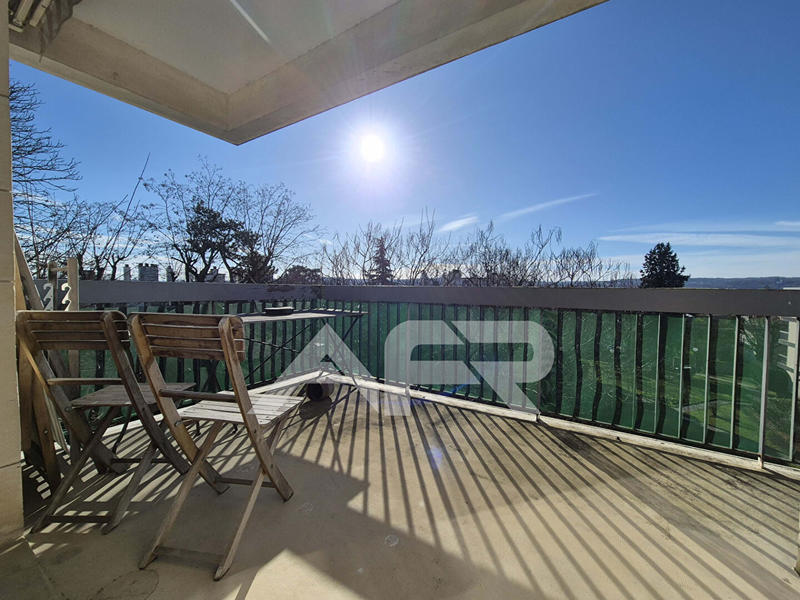 Appartement - 118 m² - 5 pièces