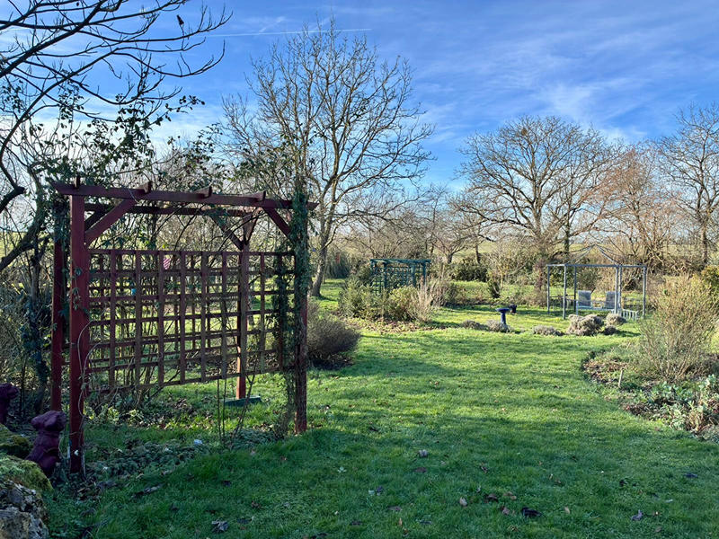 Maison - 360 m² - 13 pièces