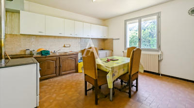 Maison - 101 m² - 5 pièces