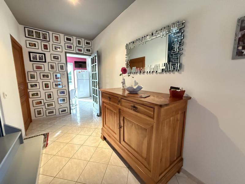 Maison traditionnelle - 191 m² - 8 pièces