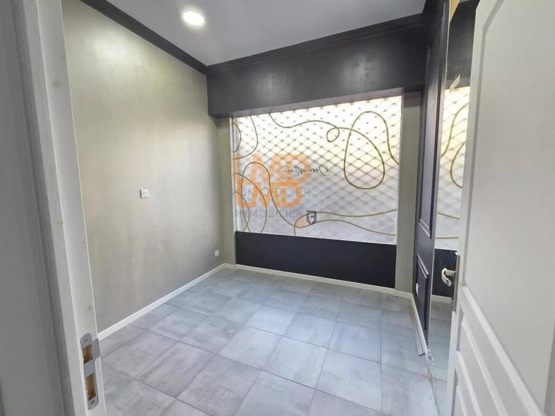 Local commercial - 60 m² - 4 pièces