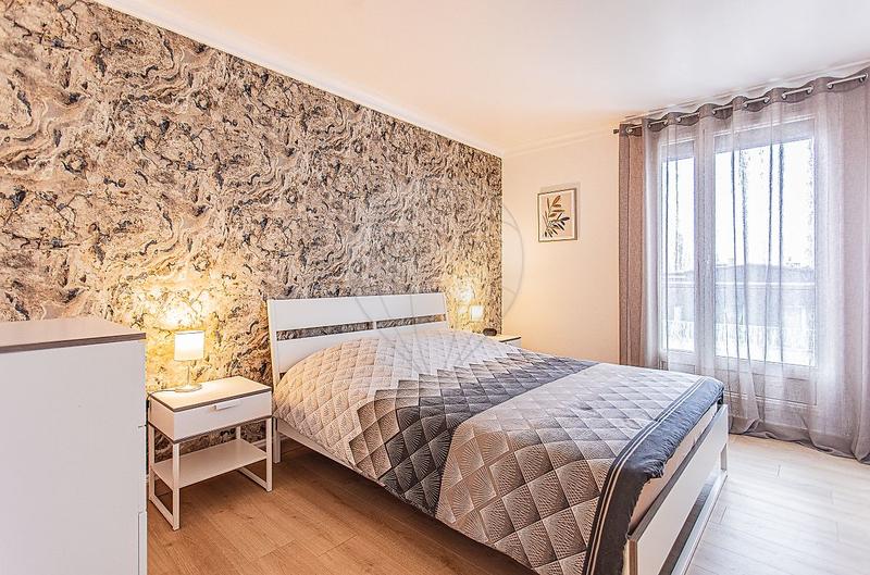 Appartement - 90 m² - 3 pièces