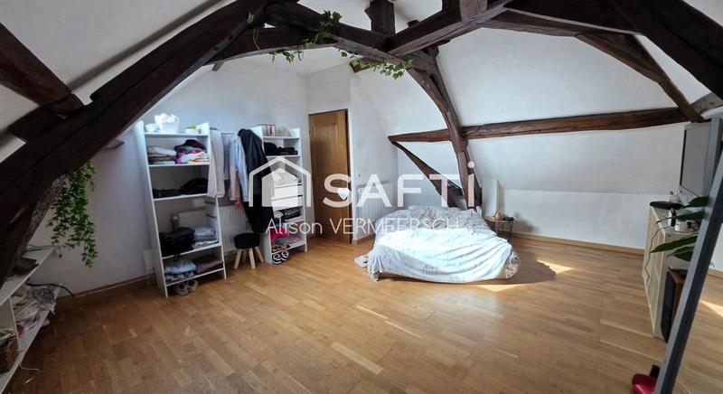 Maison - 266 m² - 9 pièces