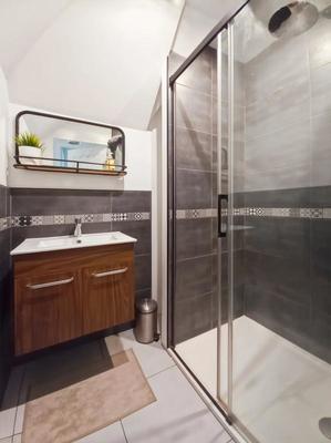 Demeure - 150 m² - 5 pièces